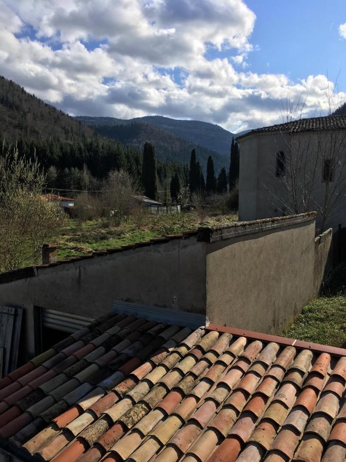 Sejour Chez L'Habitant Homestay Fougax-et-Barrineuf Bagian luar foto